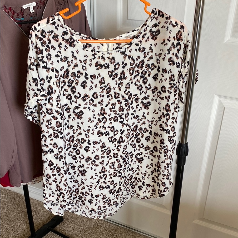 Maurices Cream Boxy Short Sleeve Blouse